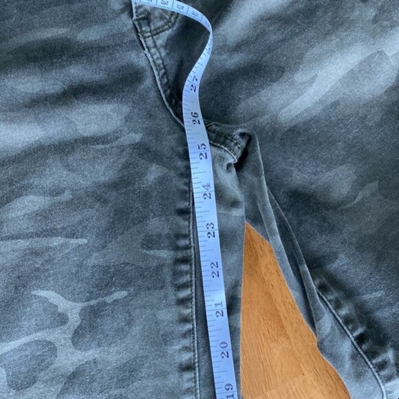 NYDJ camo denim size 8 AMI skinny ankle jeans - Picture 8 of 9